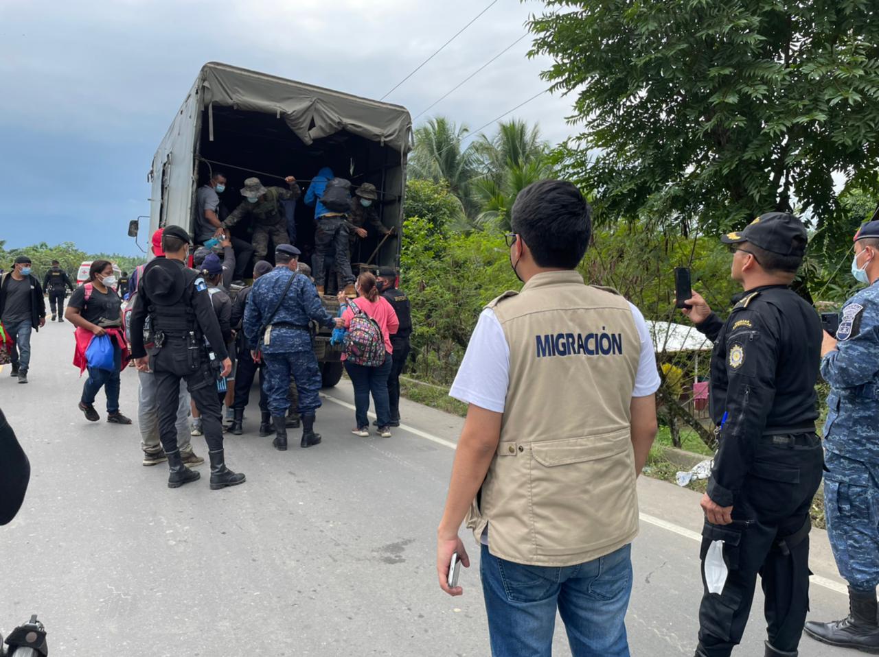 Desarticulan caravana de migrantes en Guatemala